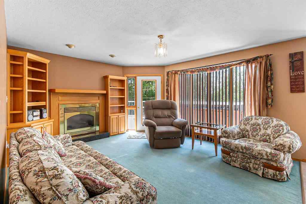 MLS® A2231942 - 5631 49 Avenue  in NONE Olds, Residential