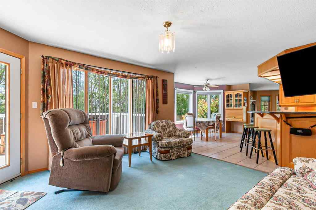 MLS® A2231942 - 5631 49 Avenue  in NONE Olds, Residential
