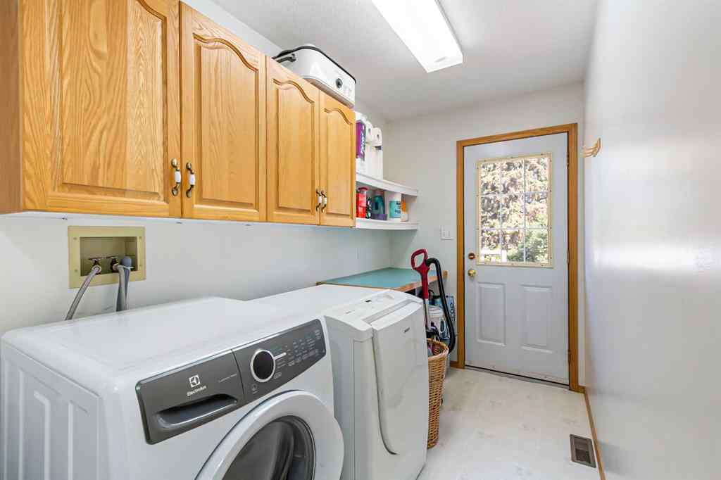 MLS® A2231942 - 5631 49 Avenue  in NONE Olds, Residential