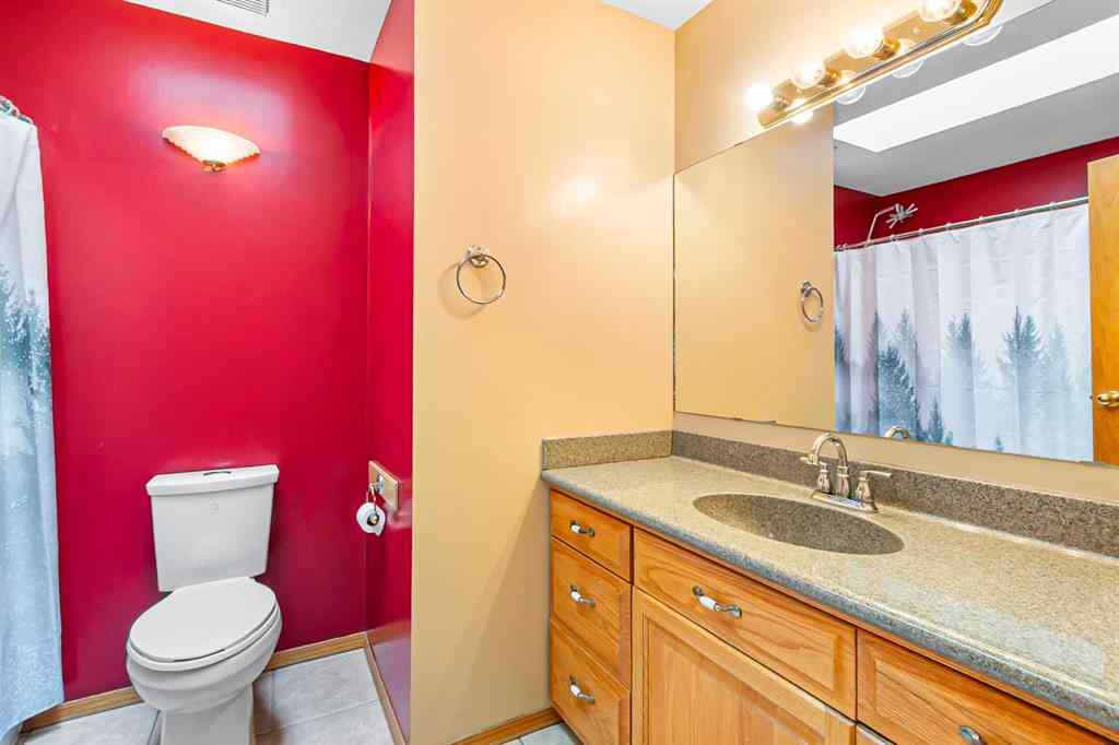 MLS® A2231942 - 5631 49 Avenue  in NONE Olds, Residential