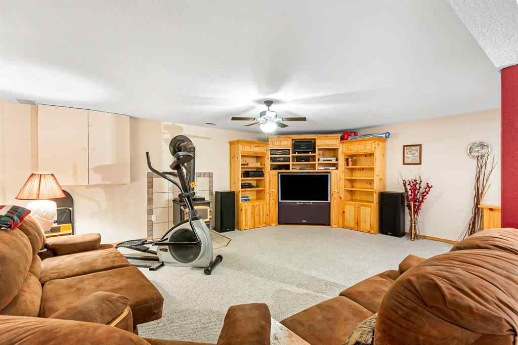 MLS® A2231942 - 5631 49 Avenue  in NONE Olds, Residential