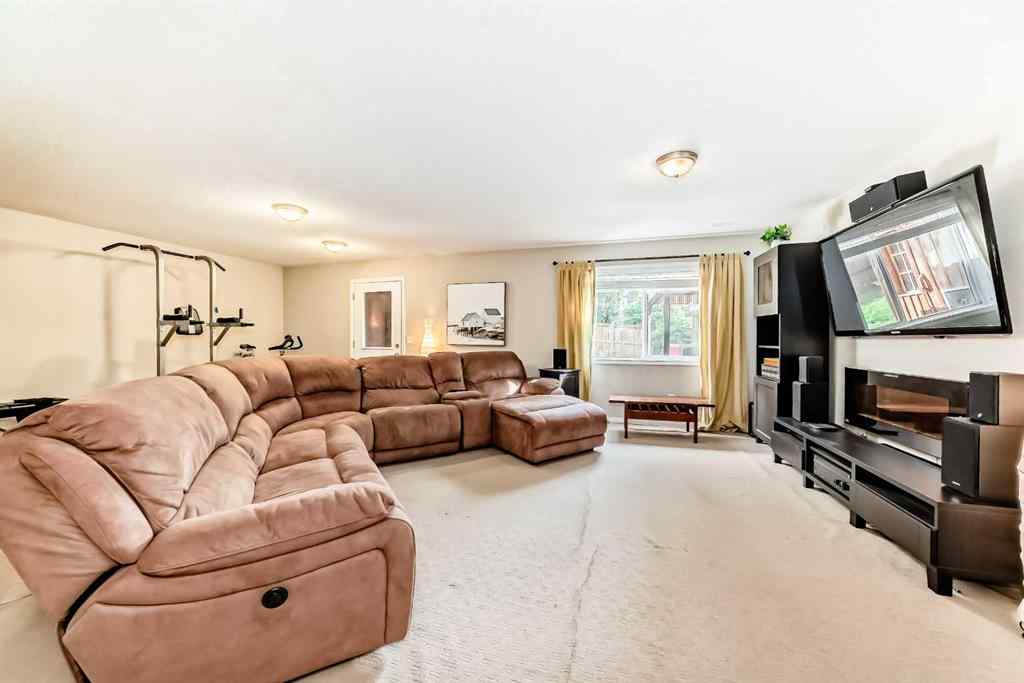 MLS® A2231948 - 412 Highland Close  in Hillview Estates Strathmore, Residential