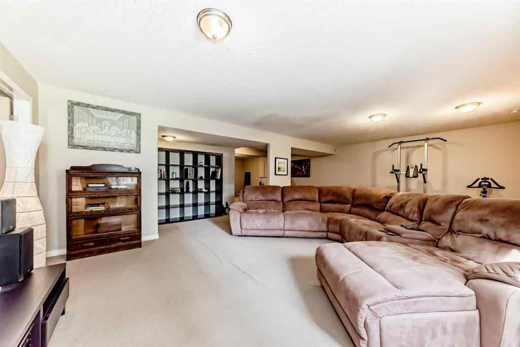 MLS® A2231948 - 412 Highland Close  in Hillview Estates Strathmore, Residential