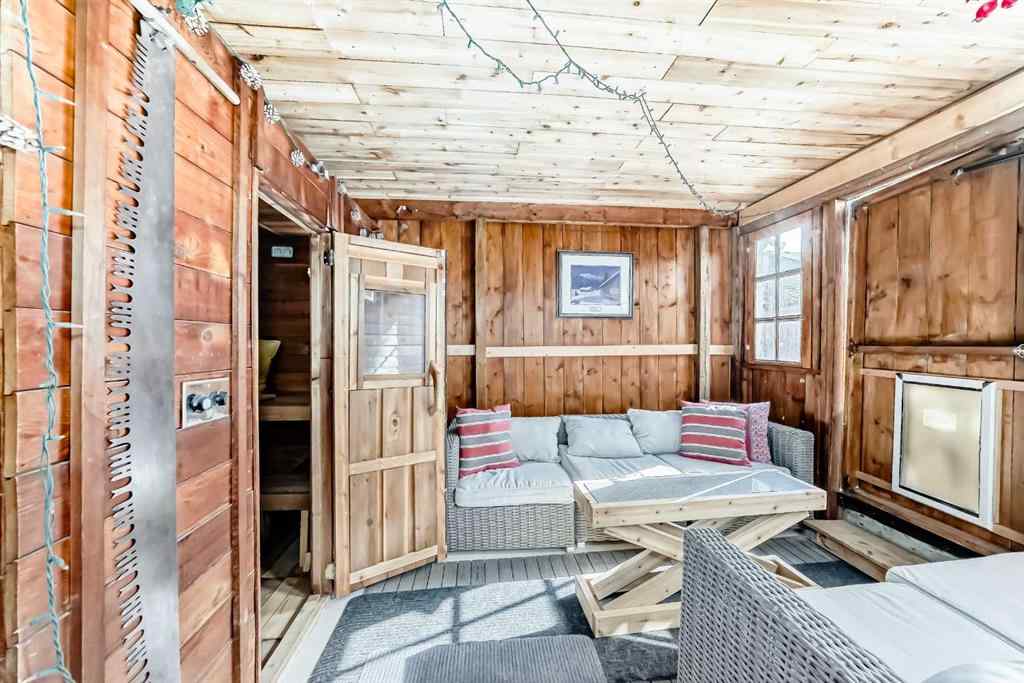 MLS® A2231948 - 412 Highland Close  in Hillview Estates Strathmore, Residential
