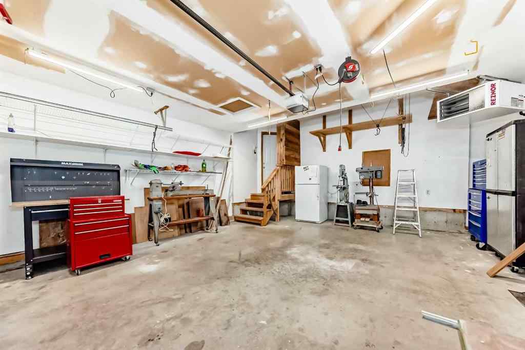 MLS® A2231948 - 412 Highland Close  in Hillview Estates Strathmore, Residential