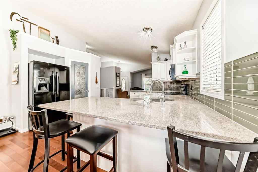 MLS® A2231948 - 412 Highland Close  in Hillview Estates Strathmore, Residential