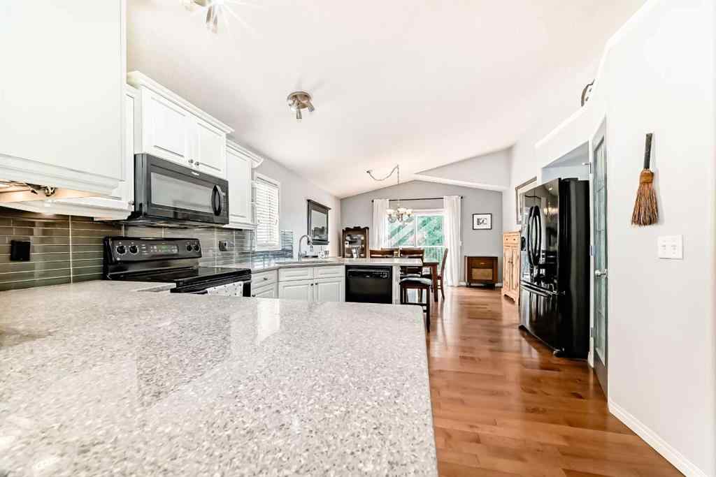 MLS® A2231948 - 412 Highland Close  in Hillview Estates Strathmore, Residential