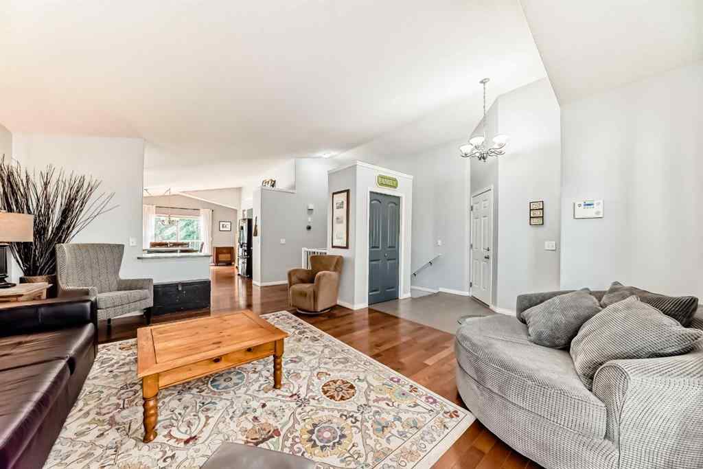 MLS® A2231948 - 412 Highland Close  in Hillview Estates Strathmore, Residential