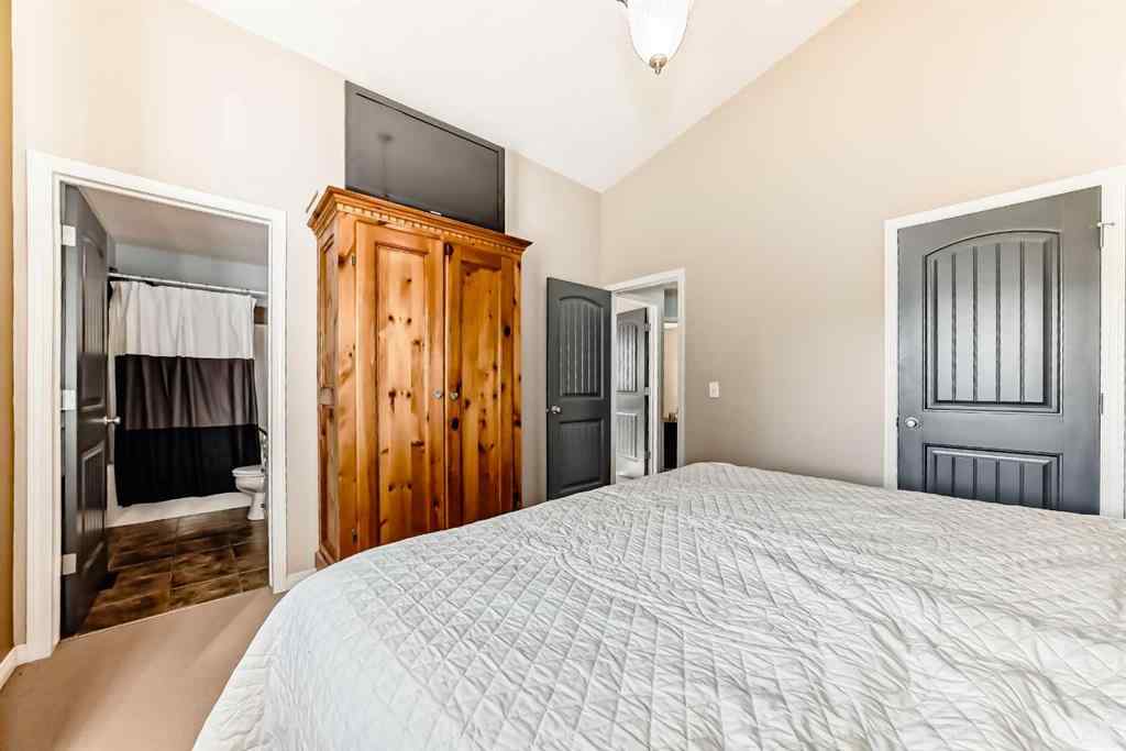 MLS® A2231948 - 412 Highland Close  in Hillview Estates Strathmore, Residential