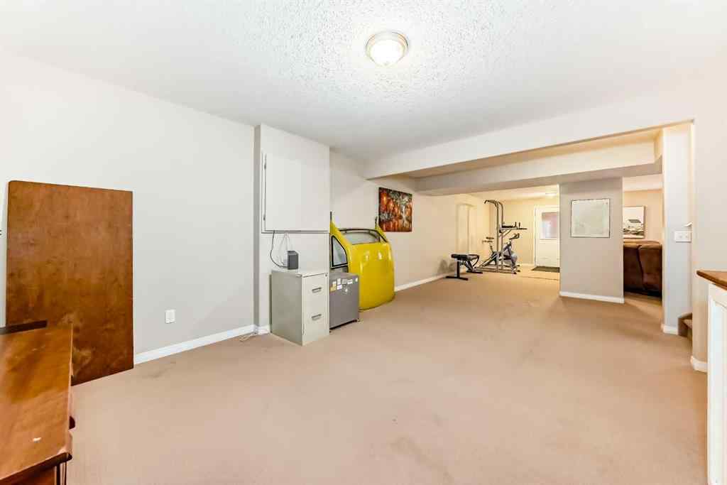 MLS® A2231948 - 412 Highland Close  in Hillview Estates Strathmore, Residential