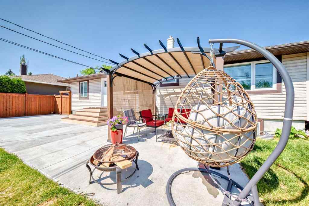 MLS® A2231979 - 103 Warwick Drive SW in Westgate Calgary, Residential
