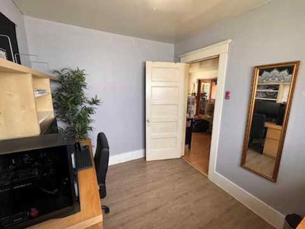 MLS® A2231992 - 660 3 Avenue  W in Downtown Drumheller, Residential