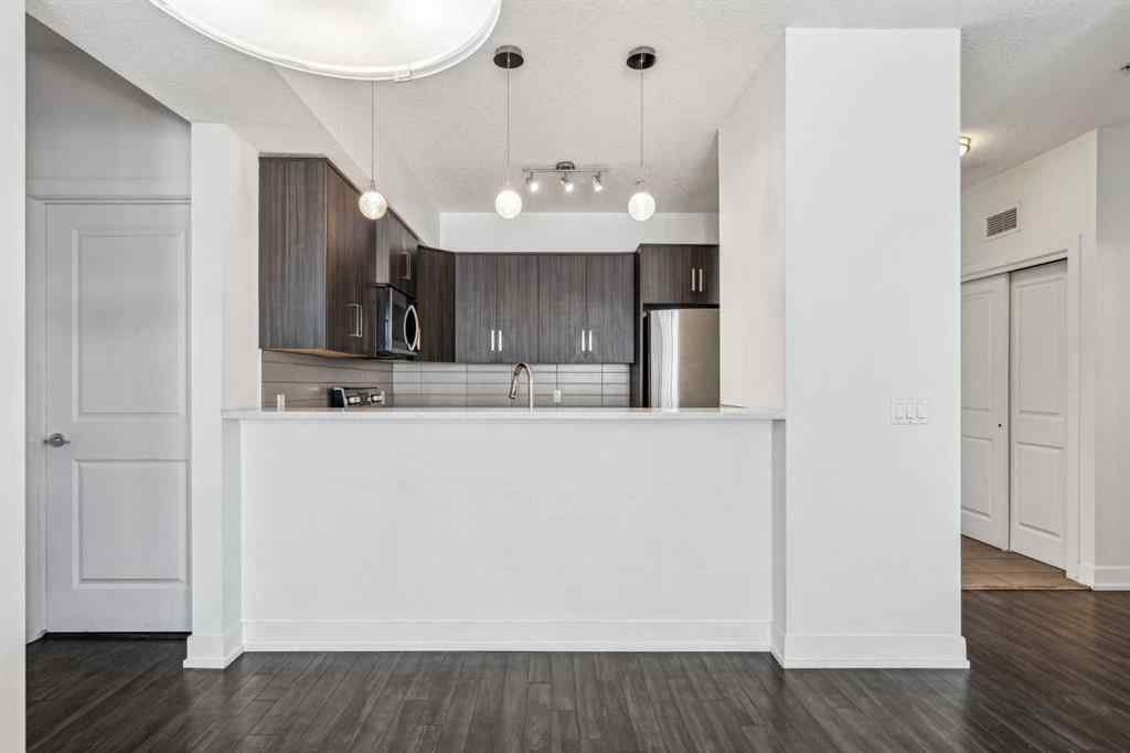 MLS® A2232013 - Unit #304 611 Edmonton Trail NE in Crescent Heights Calgary, Residential