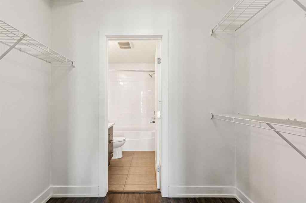 MLS® A2232013 - Unit #304 611 Edmonton Trail NE in Crescent Heights Calgary, Residential