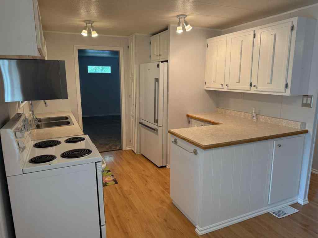 MLS® A2232018 - 339 Cottonwood Drive  in NONE Vulcan, Residential