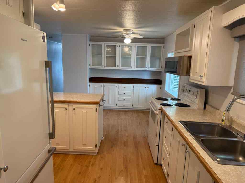 MLS® A2232018 - 339 Cottonwood Drive  in NONE Vulcan, Residential
