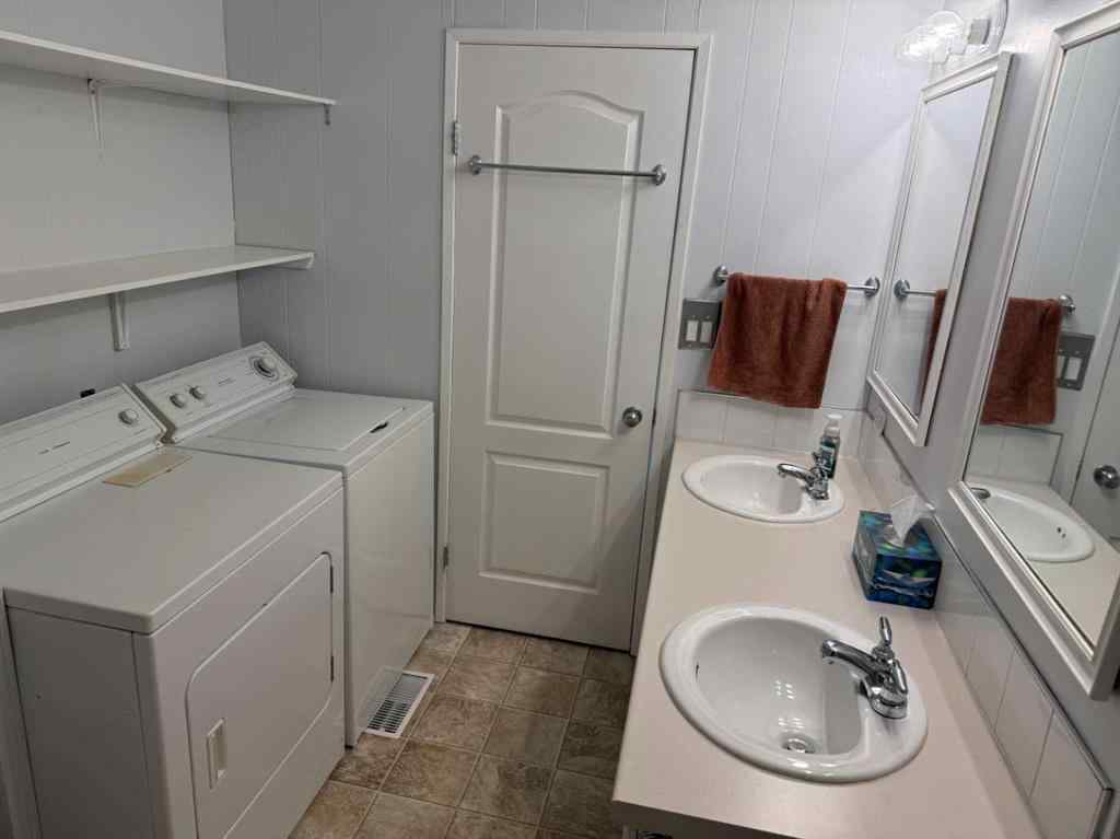 MLS® A2232018 - 339 Cottonwood Drive  in NONE Vulcan, Residential