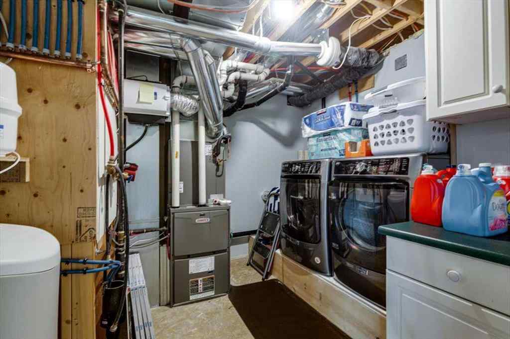 MLS® A2232065 - 89 Poplar Street  in Petrolia Indust. Rural Red Deer County, Commercial