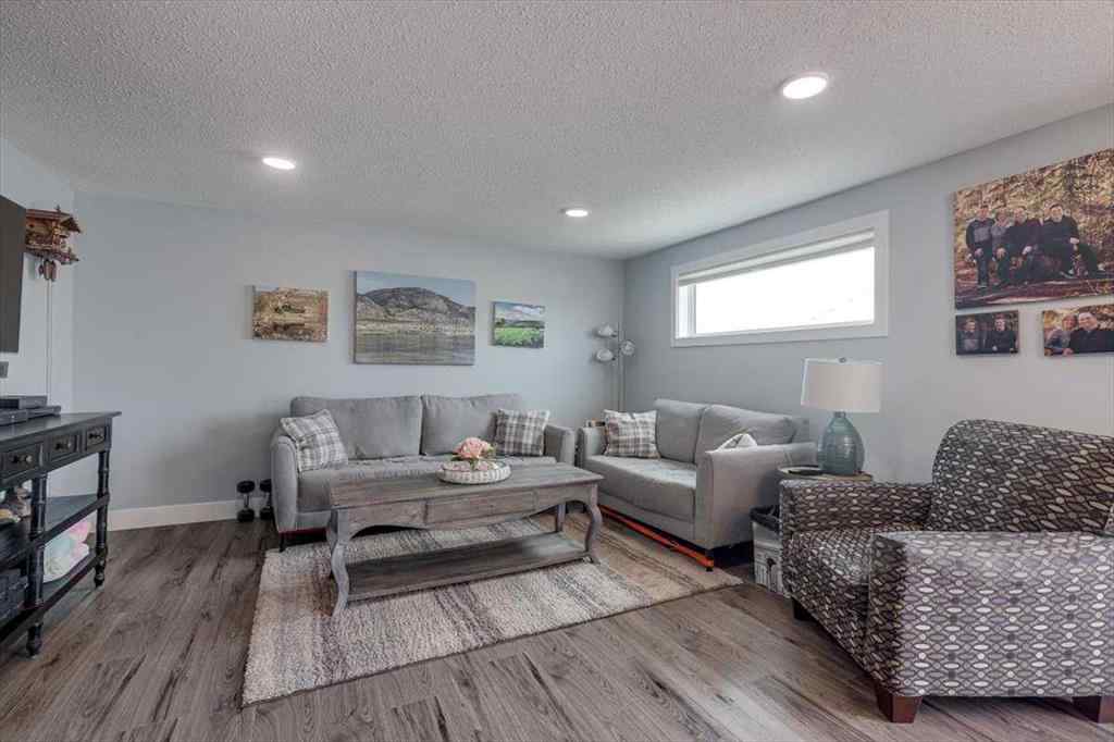 MLS® A2232065 - 89 Poplar Street  in Petrolia Indust. Rural Red Deer County, Commercial