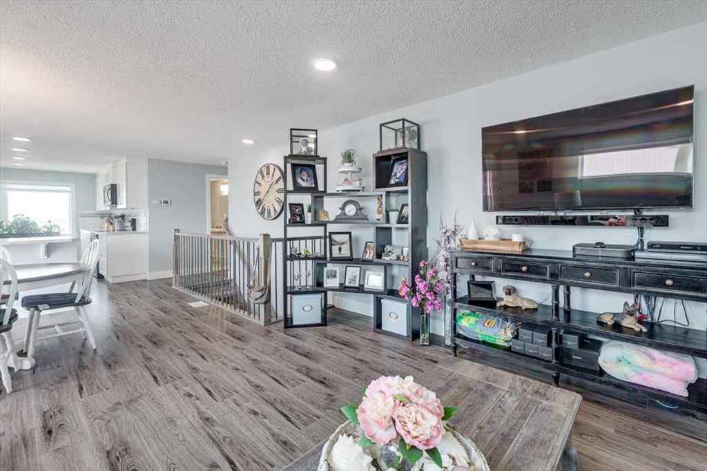 MLS® A2232065 - 89 Poplar Street  in Petrolia Indust. Rural Red Deer County, Commercial