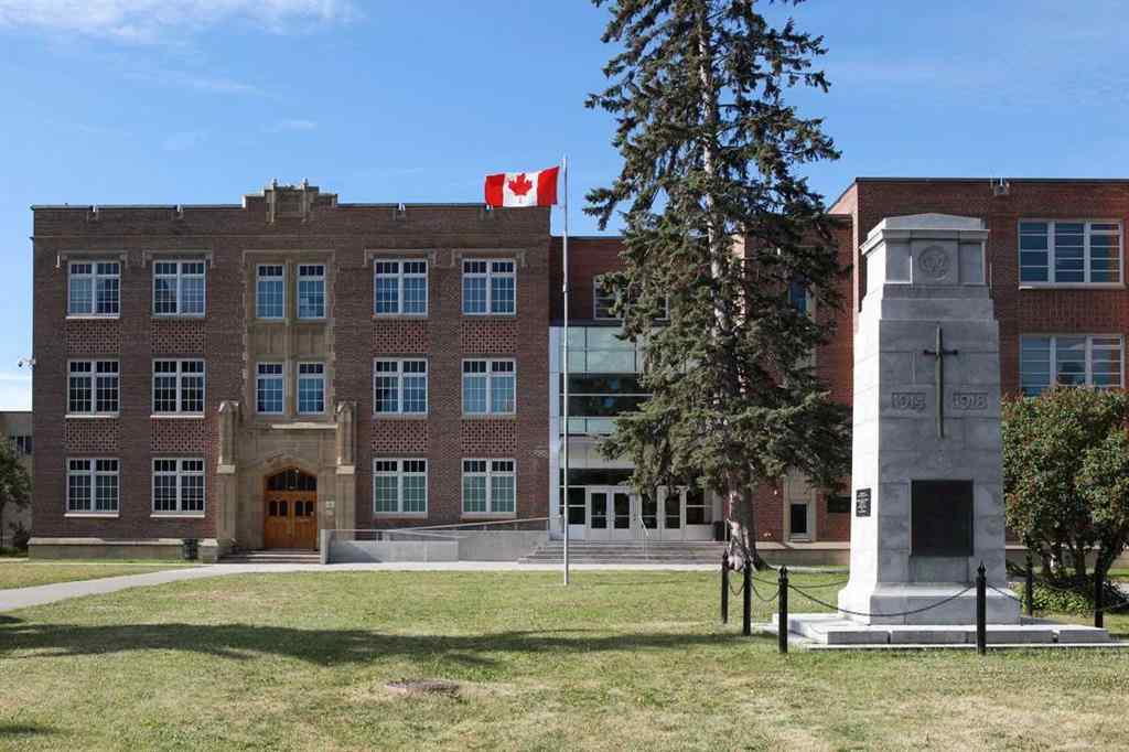 MLS® A2232067 - Unit #206 3375 15 Street SW in South Calgary Calgary, Residential