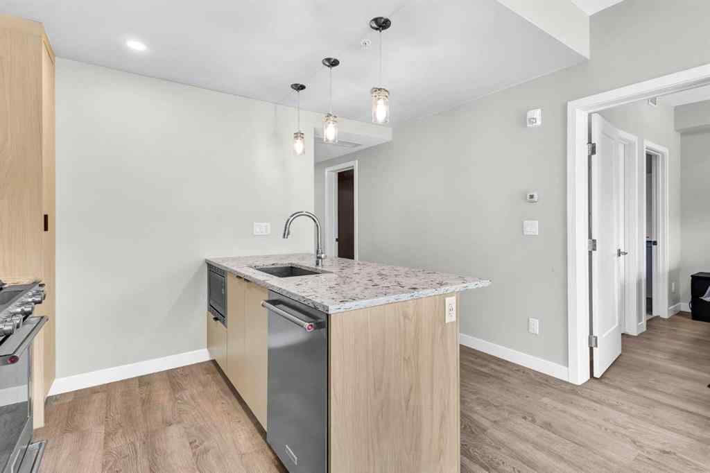 MLS® A2232067 - Unit #206 3375 15 Street SW in South Calgary Calgary, Residential