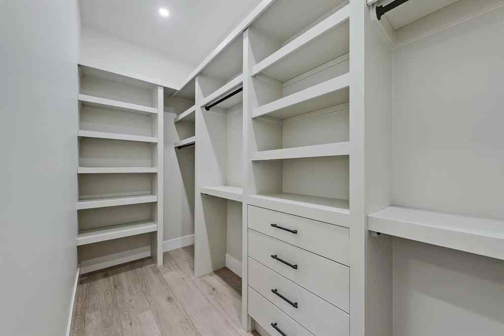 MLS® A2232101 - 1955 Green Ridge Road SW in Glendale Calgary, Residential