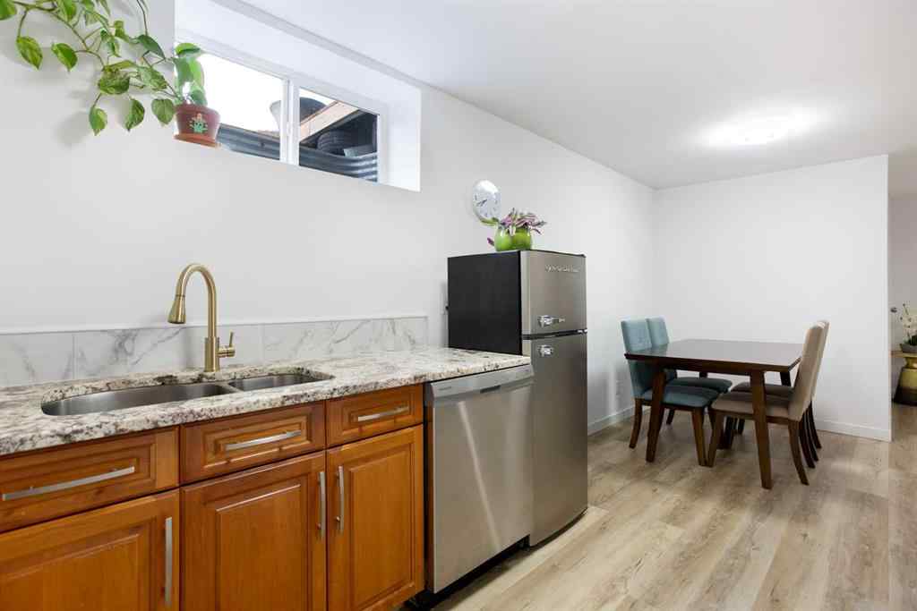 MLS® A2232103 - 209 Luxstone Road SW in Luxstone Airdrie, Residential