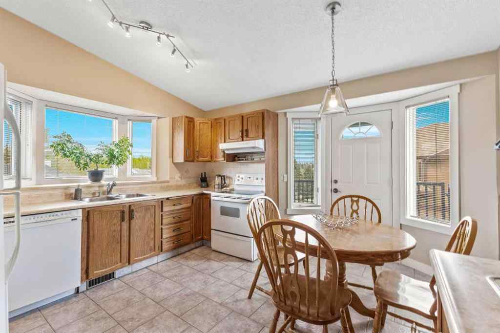 MLS® A2232156 - 111 Edgebyne Crescent NW in Edgemont Calgary, Residential