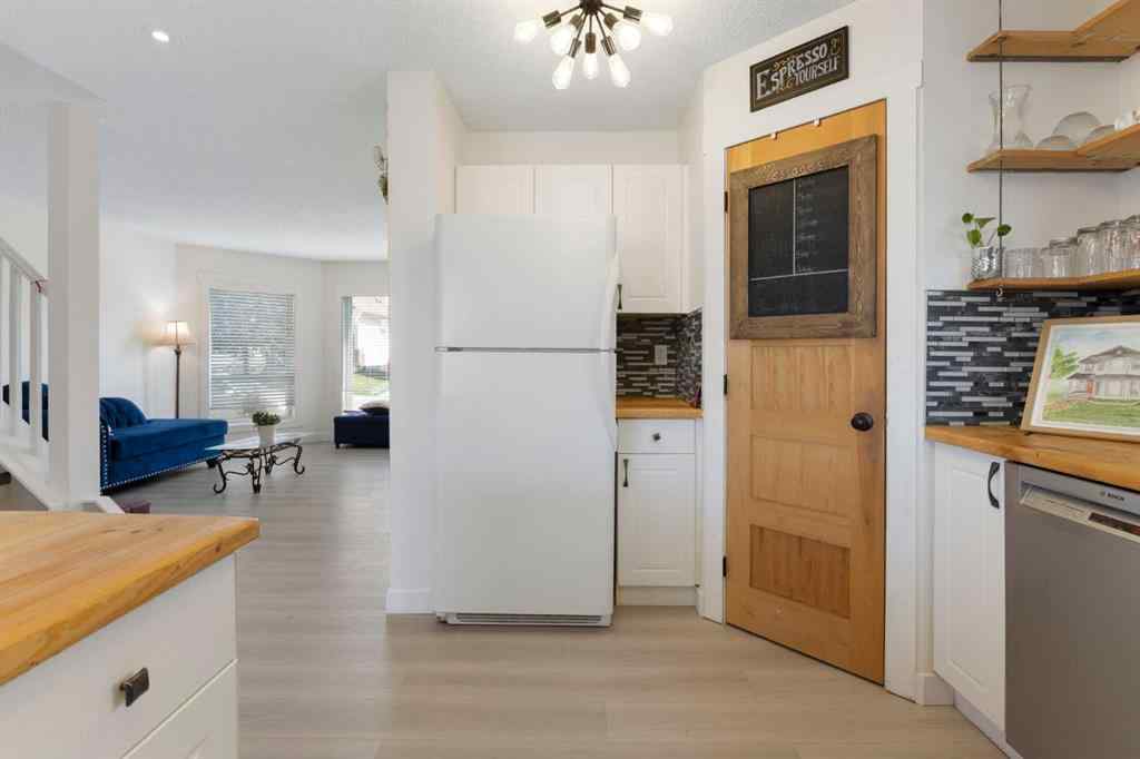 MLS® A2232164 - 170 Citadel Acres Close NW in Citadel Calgary, Residential