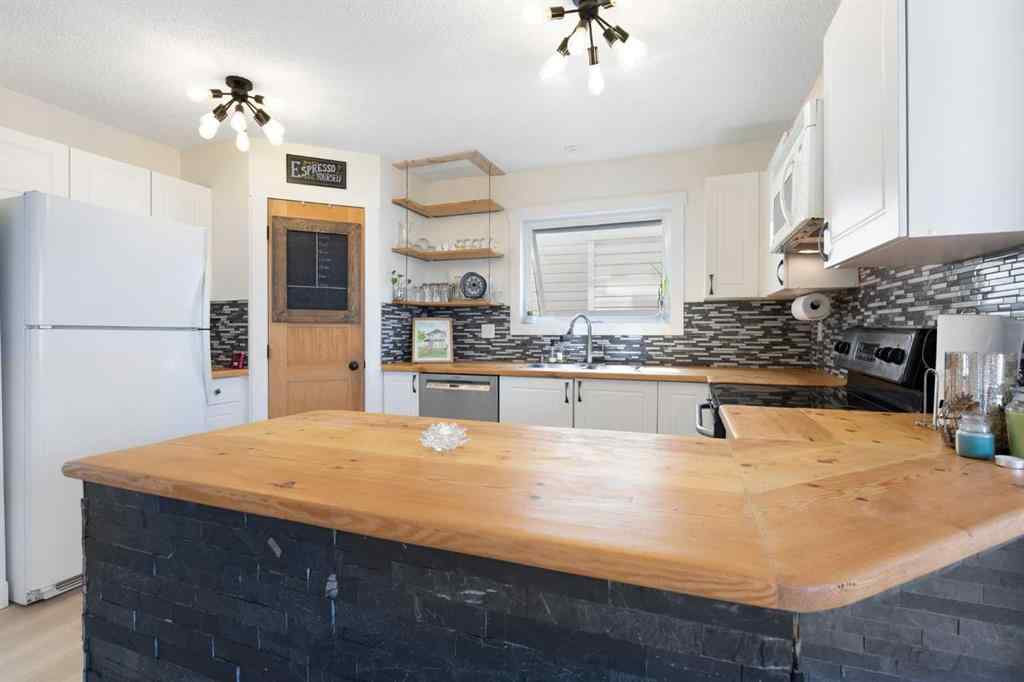 MLS® A2232164 - 170 Citadel Acres Close NW in Citadel Calgary, Residential