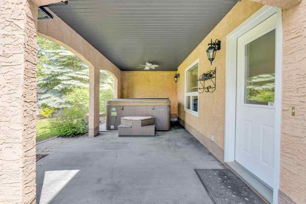 MLS® A2232196 - 20 Lakes Close  in The Lakes Lacombe, Residential
