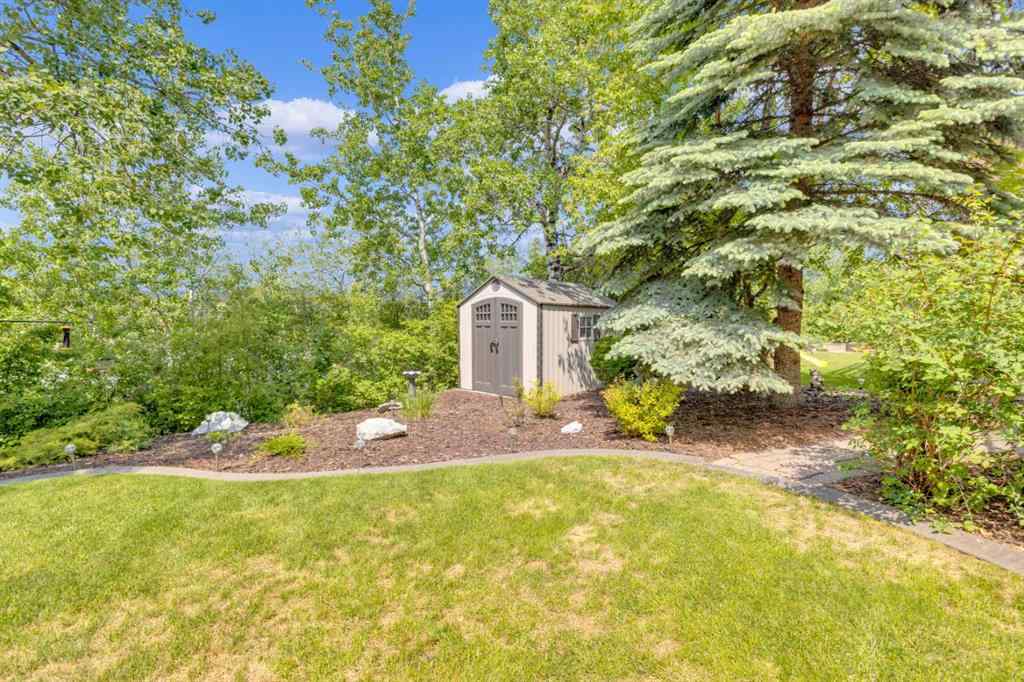 MLS® A2232196 - 20 Lakes Close  in The Lakes Lacombe, Residential
