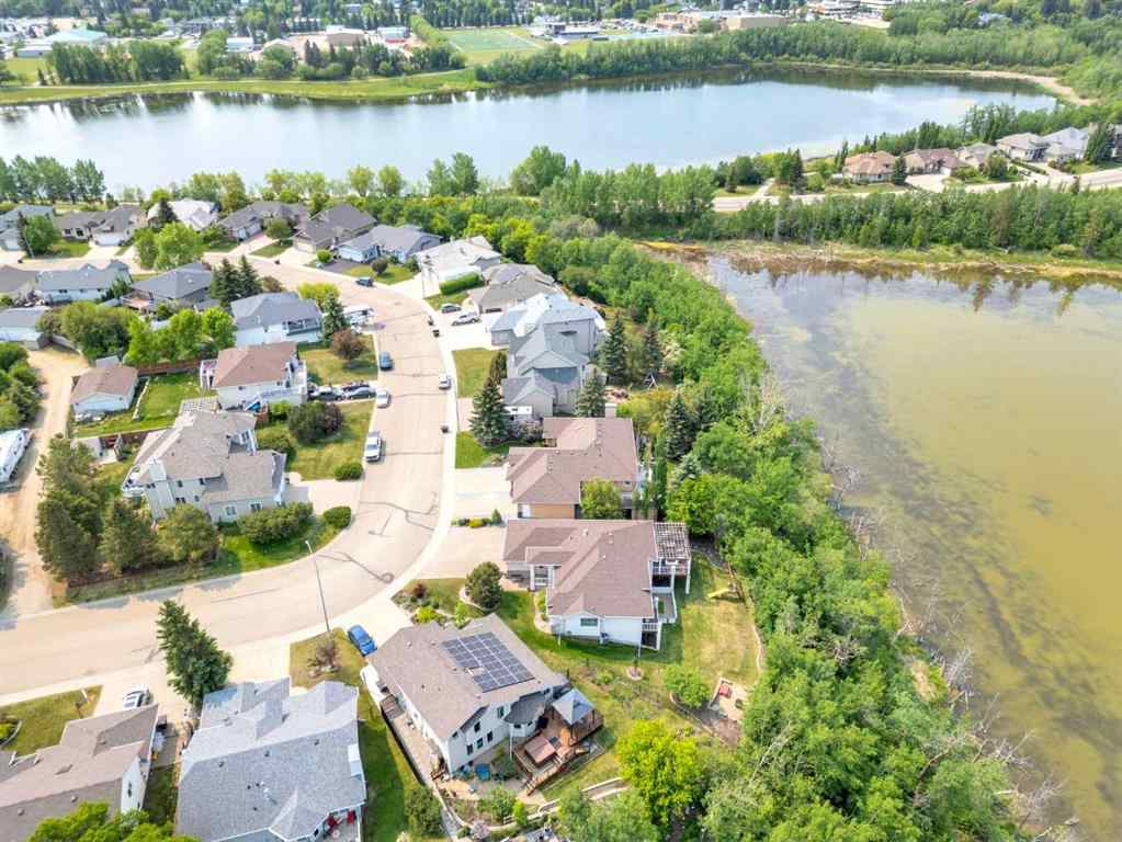 MLS® A2232196 - 20 Lakes Close  in The Lakes Lacombe, Residential