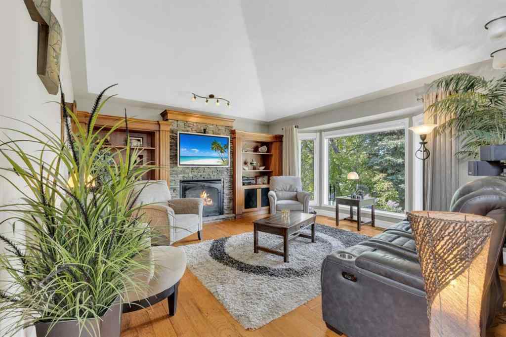 MLS® A2232196 - 20 Lakes Close  in The Lakes Lacombe, Residential