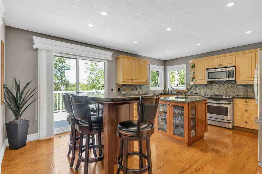 MLS® A2232196 - 20 Lakes Close  in The Lakes Lacombe, Residential