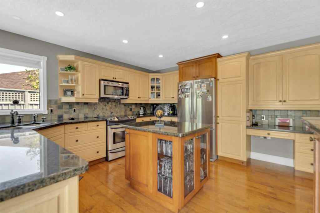MLS® A2232196 - 20 Lakes Close  in The Lakes Lacombe, Residential