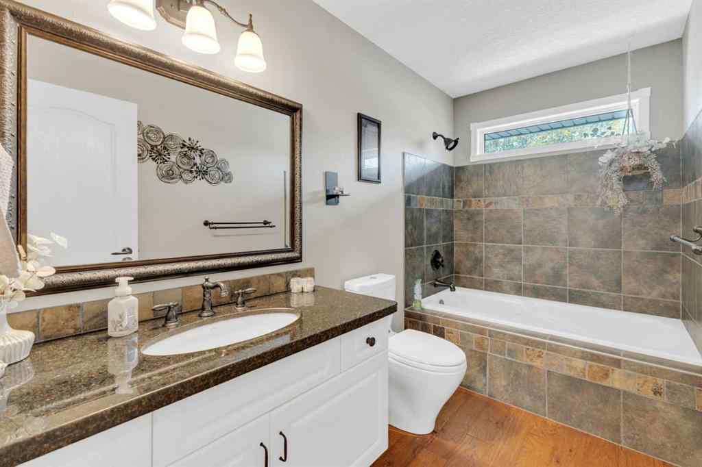 MLS® A2232196 - 20 Lakes Close  in The Lakes Lacombe, Residential