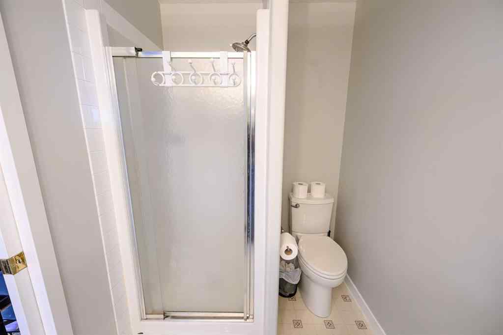 MLS® A2232204 - 11922 105 Street  in Royal Oaks Grande Prairie, Residential