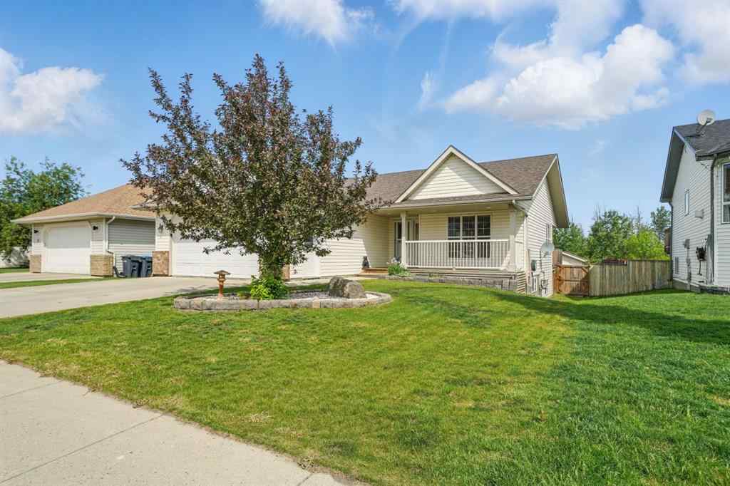 MLS® A2232216 - 13 Fern Glade Crescent  in Fox Run Sylvan Lake, Residential