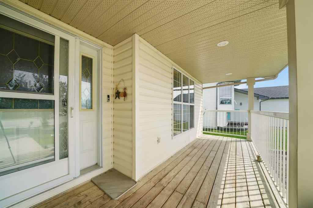 MLS® A2232216 - 13 Fern Glade Crescent  in Fox Run Sylvan Lake, Residential