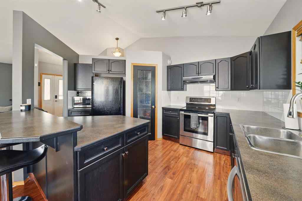 MLS® A2232216 - 13 Fern Glade Crescent  in Fox Run Sylvan Lake, Residential