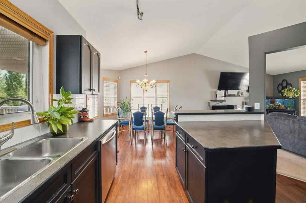 MLS® A2232216 - 13 Fern Glade Crescent  in Fox Run Sylvan Lake, Residential