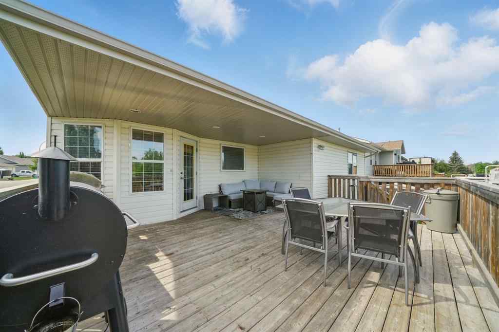 MLS® A2232216 - 13 Fern Glade Crescent  in Fox Run Sylvan Lake, Residential