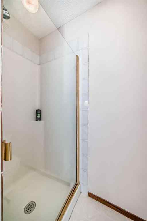 MLS® A2232235 - 42 Sierra Nevada Green SW in Signal Hill Calgary, Residential