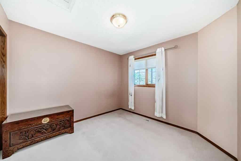 MLS® A2232235 - 42 Sierra Nevada Green SW in Signal Hill Calgary, Residential