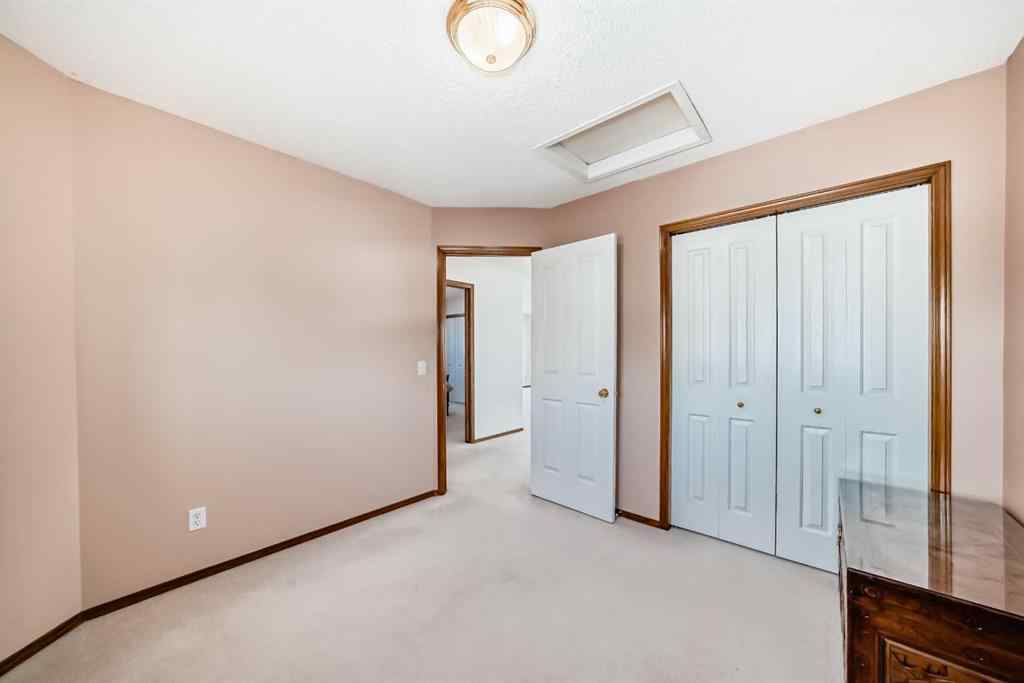 MLS® A2232235 - 42 Sierra Nevada Green SW in Signal Hill Calgary, Residential