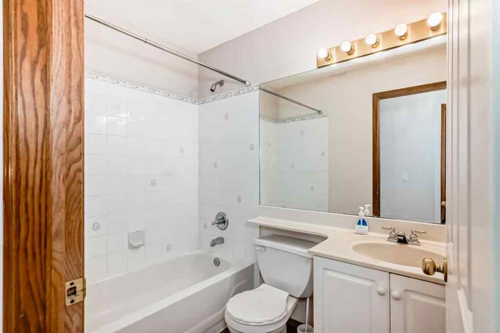 MLS® A2232235 - 42 Sierra Nevada Green SW in Signal Hill Calgary, Residential