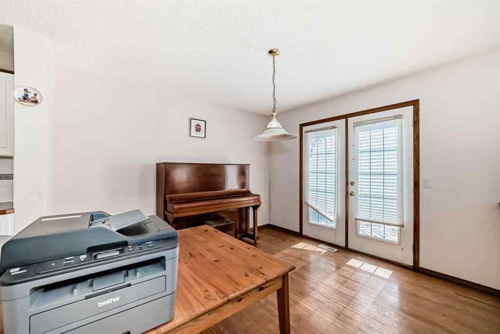 MLS® A2232235 - 42 Sierra Nevada Green SW in Signal Hill Calgary, Residential