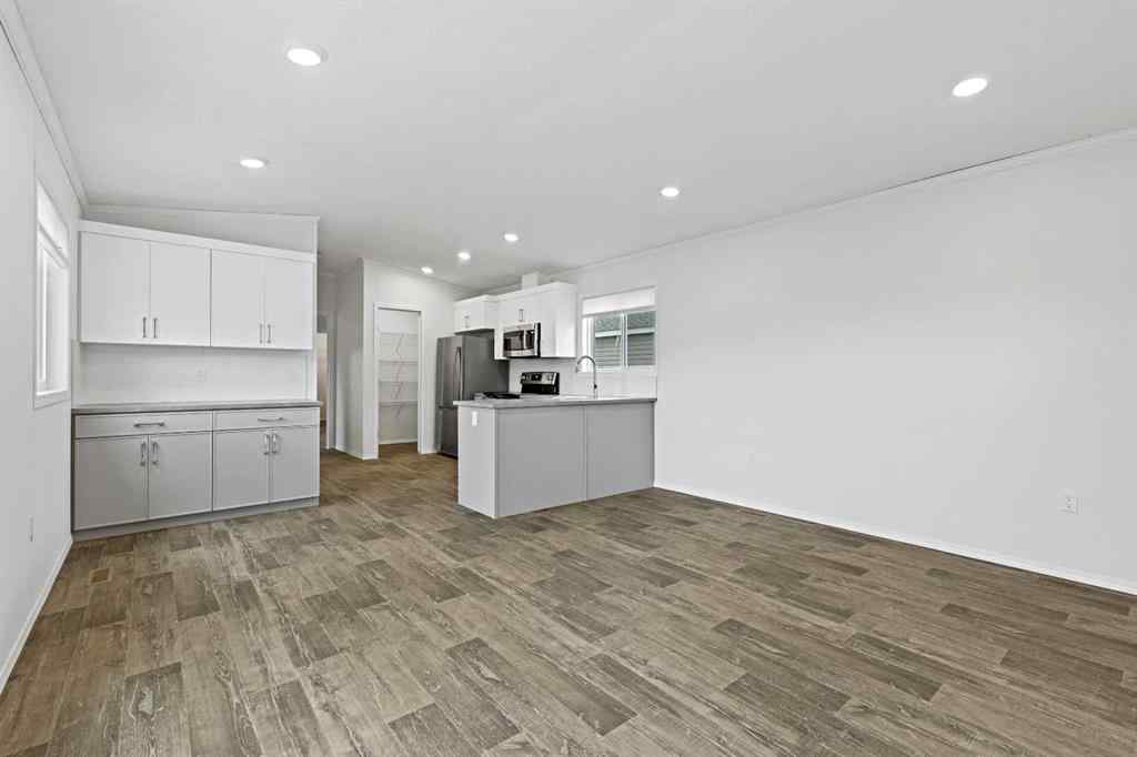 MLS® A2232260 - Unit #5 6220 17 Avenue SE in Red Carpet Calgary, Mobile